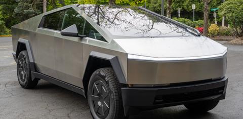 Tesla Cybertruck 2026