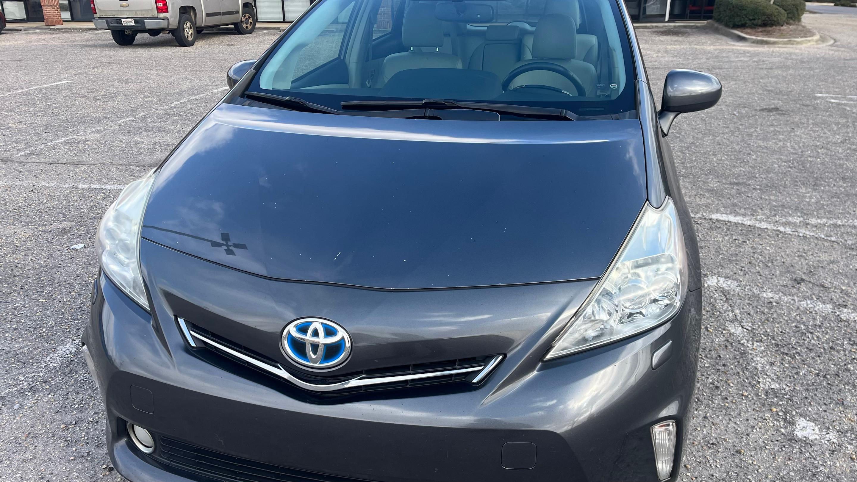 Toyota Prius v 2014 in Bessemer, AL