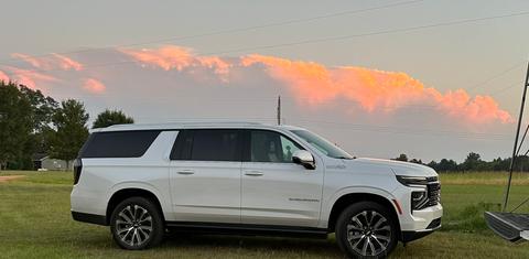 Chevrolet Suburban 2025