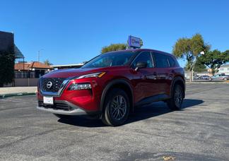 Nissan Rogue car