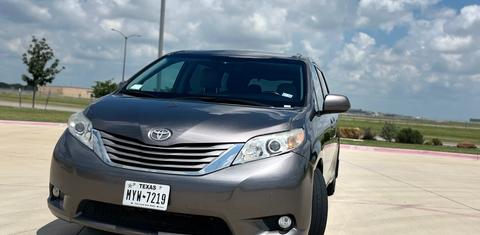 Toyota Sienna 2015