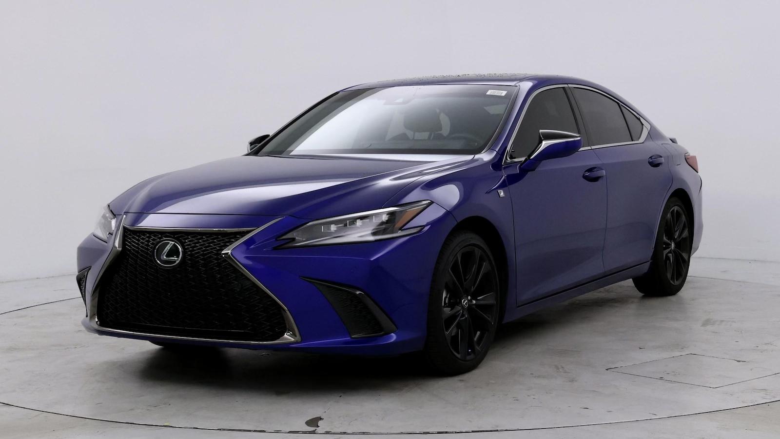 Lexus ES 2022 in 