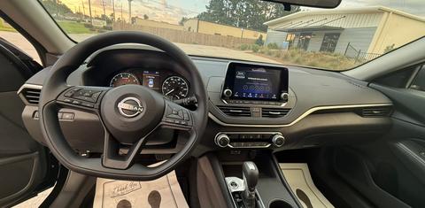 Nissan Altima 2025