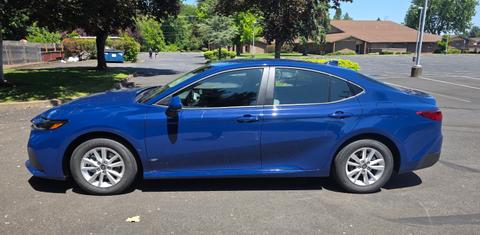 Toyota Camry Hybrid 2025
