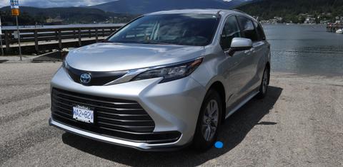 Toyota Sienna 2024