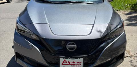 Nissan LEAF 2025