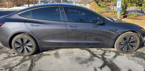 Tesla Model 3 2024
