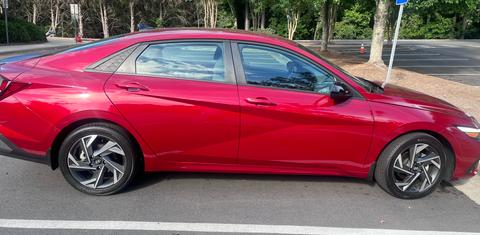 Hyundai Elantra 2025