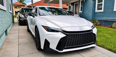 Lexus IS 2026