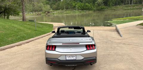 Ford Mustang 2024
