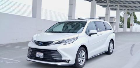 Toyota Sienna 2024