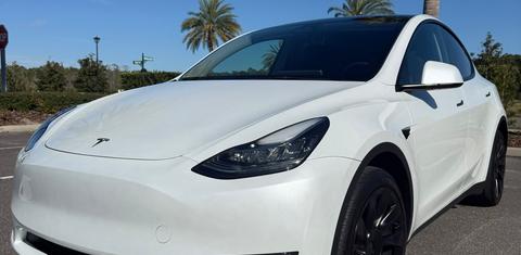 Tesla Model Y 2023