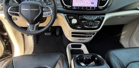 Chrysler Pacifica 2022