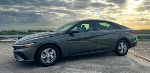 Hyundai Elantra 2024
