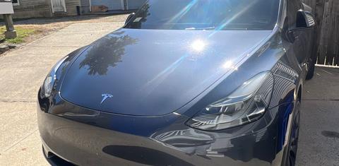 Tesla Model Y 2024