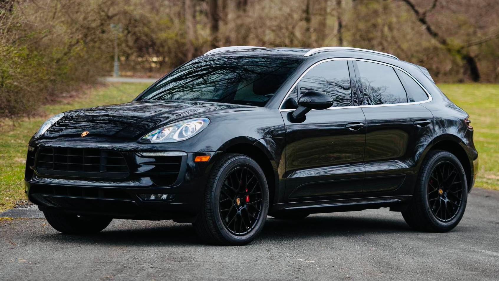 Porsche Macan 2017 in Leominster, MA