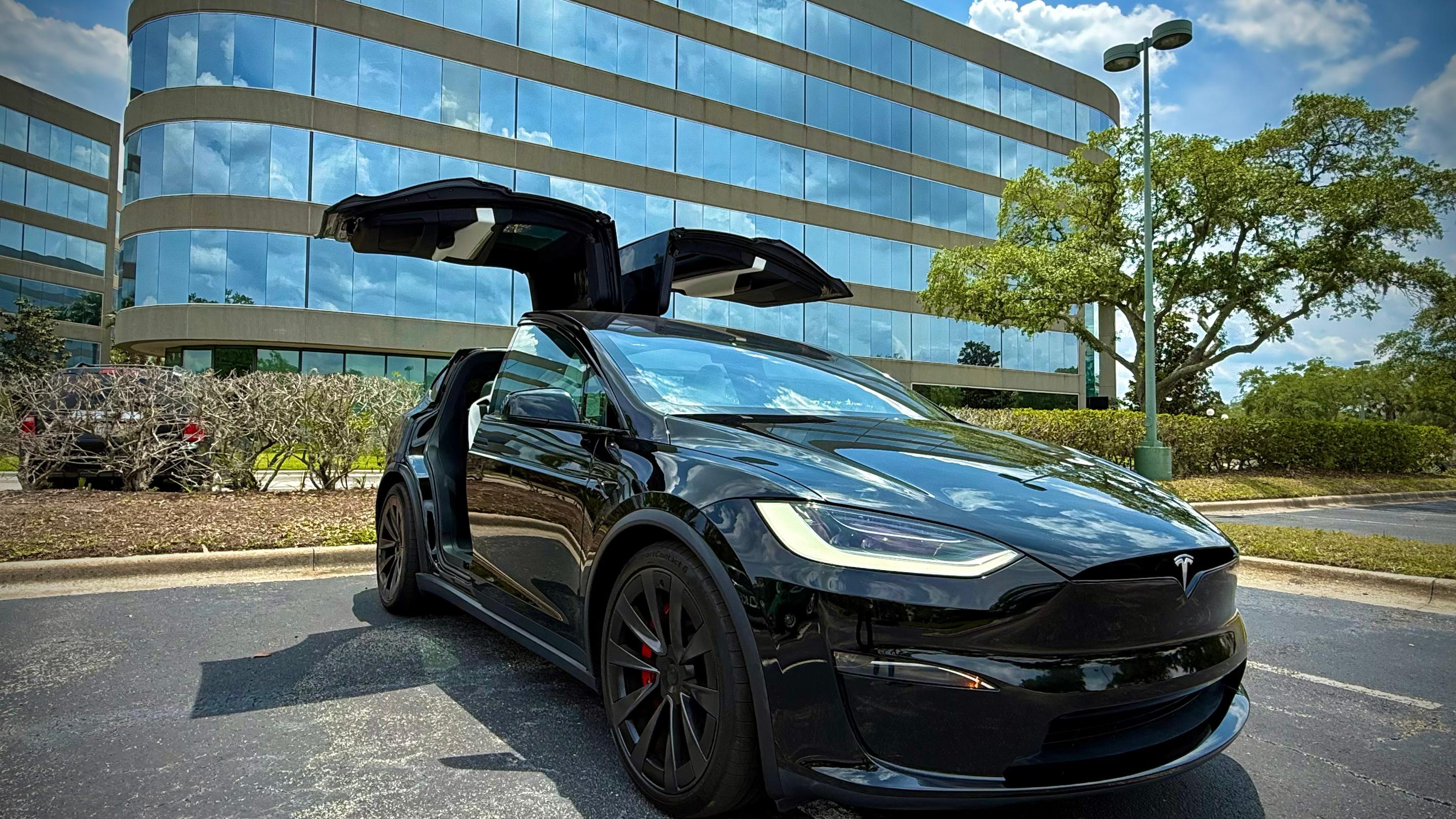 Tesla Model X 2023 in 