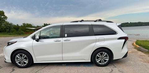 Toyota Sienna 2025