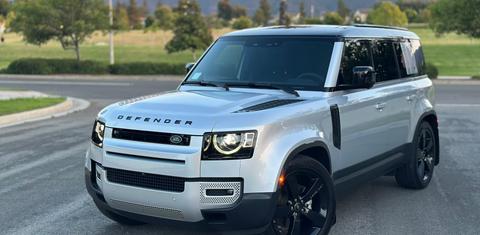 Land Rover Defender 2024