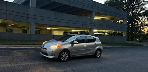 Toyota Prius c 2014