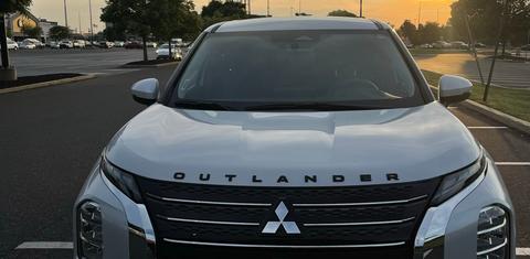 Mitsubishi Outlander 2023