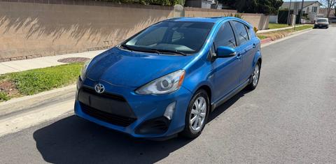 Toyota Prius c 2017