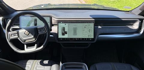 Rivian R1S 2025