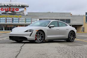 Porsche Taycan 2023 in Laval