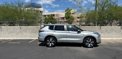 Mitsubishi Outlander 2025