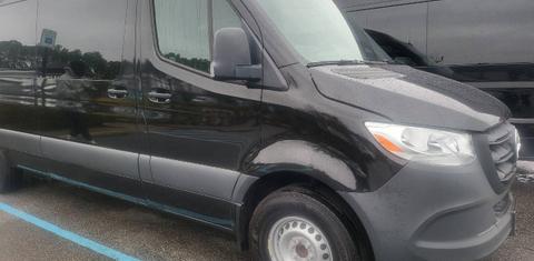Mercedes-Benz Sprinter 2025