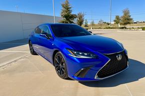 Lexus ES 2022 in Coppell
