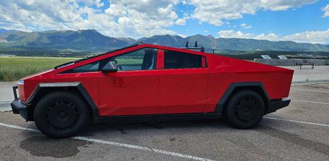 Tesla Cybertruck 2024