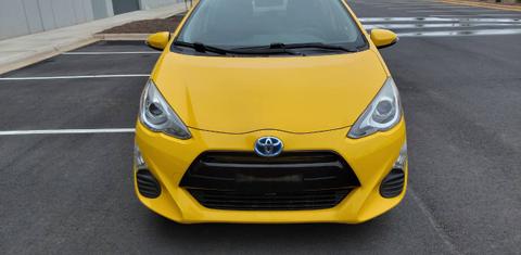 Toyota Prius c 2016