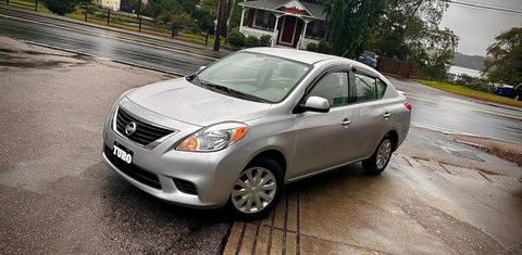 Nissan Versa 2014