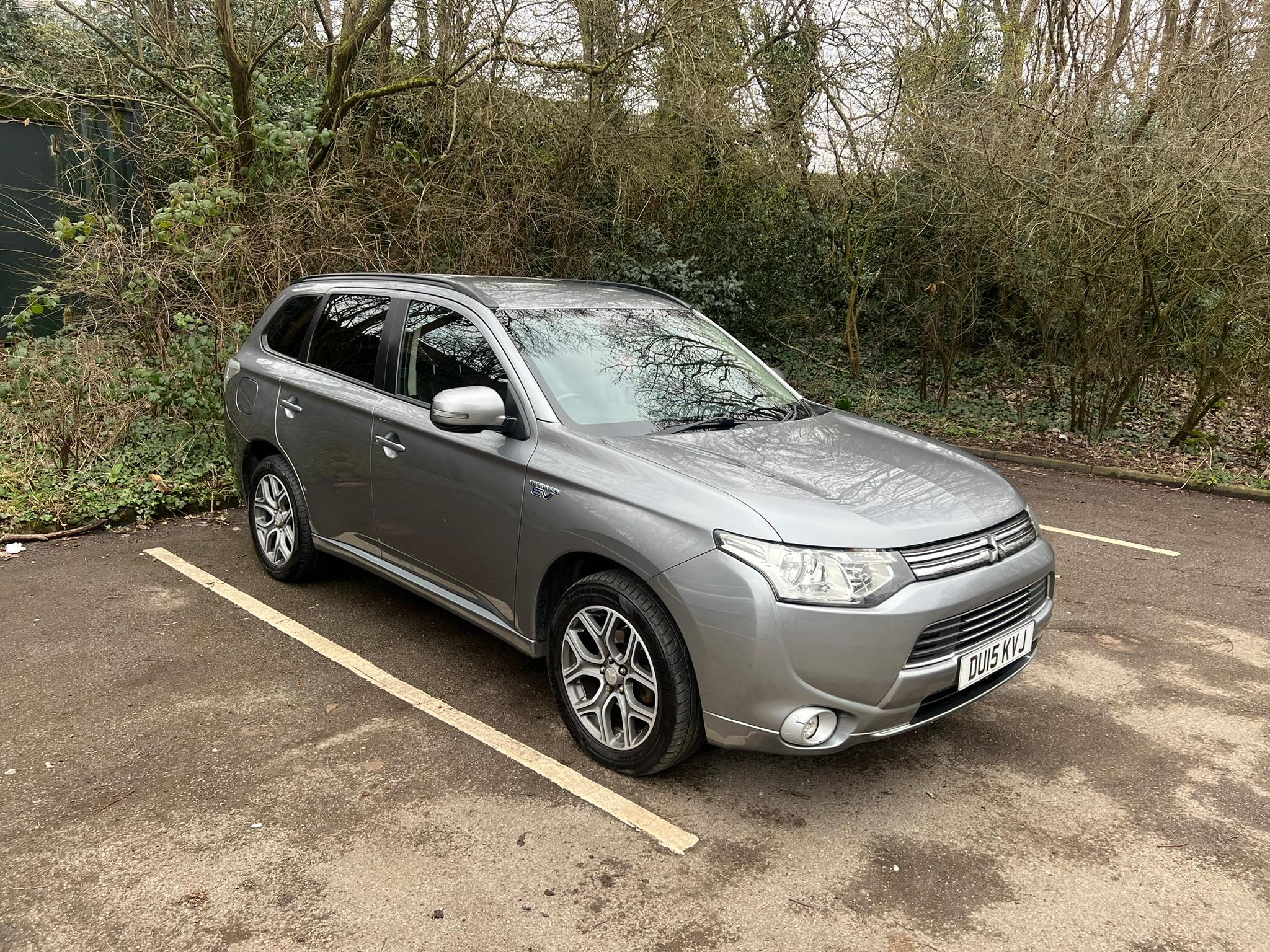 Mitsubishi Outlander 2015 in Worsley