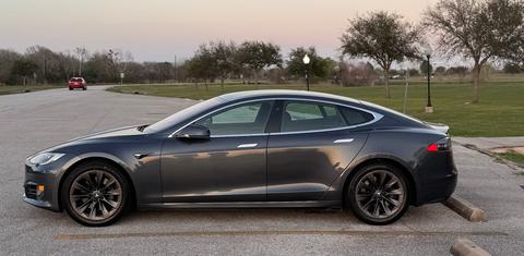 Tesla Model S 2020