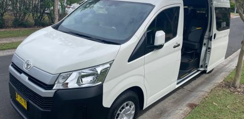 Toyota HIACE 2022