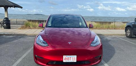 Tesla Model Y 2024