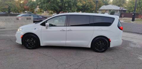 Chrysler Pacifica 2022