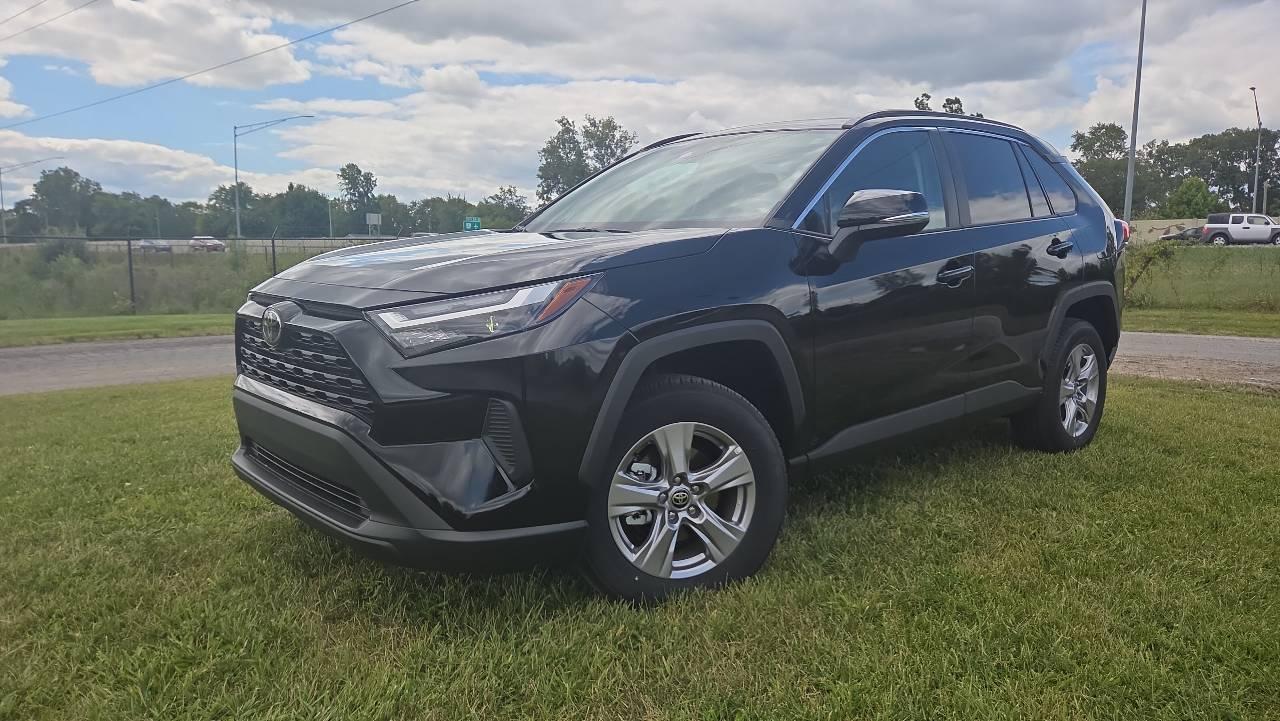 Toyota RAV4 2025 in Toledo, OH