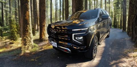 Chevrolet Suburban 2025