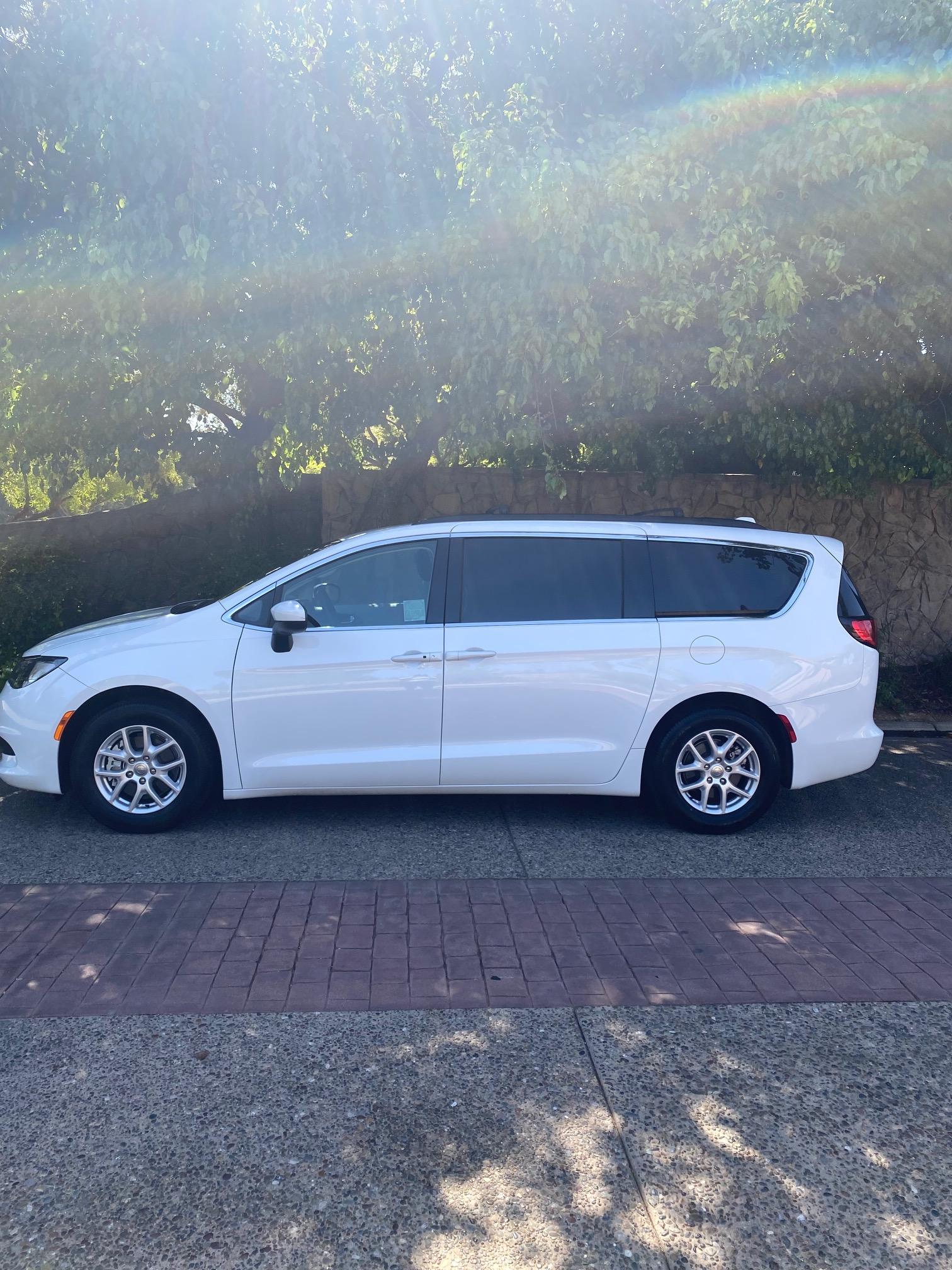 Chrysler Voyager 2020 in Fresno, CA