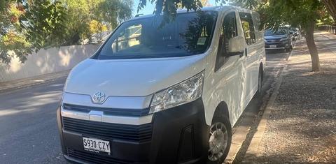 Toyota HIACE 2024