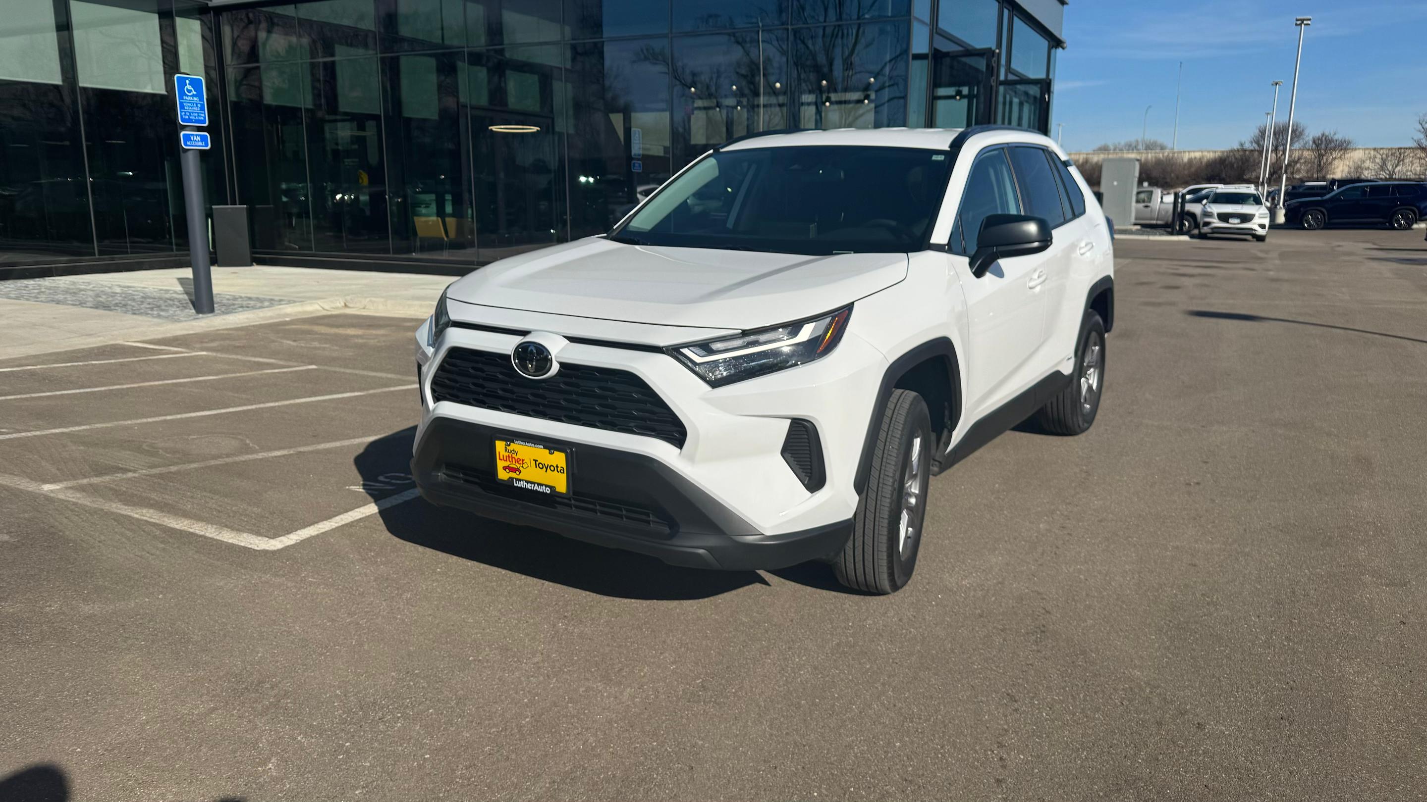 Toyota RAV4 Hybrid 2025 in Eden Prairie, MN