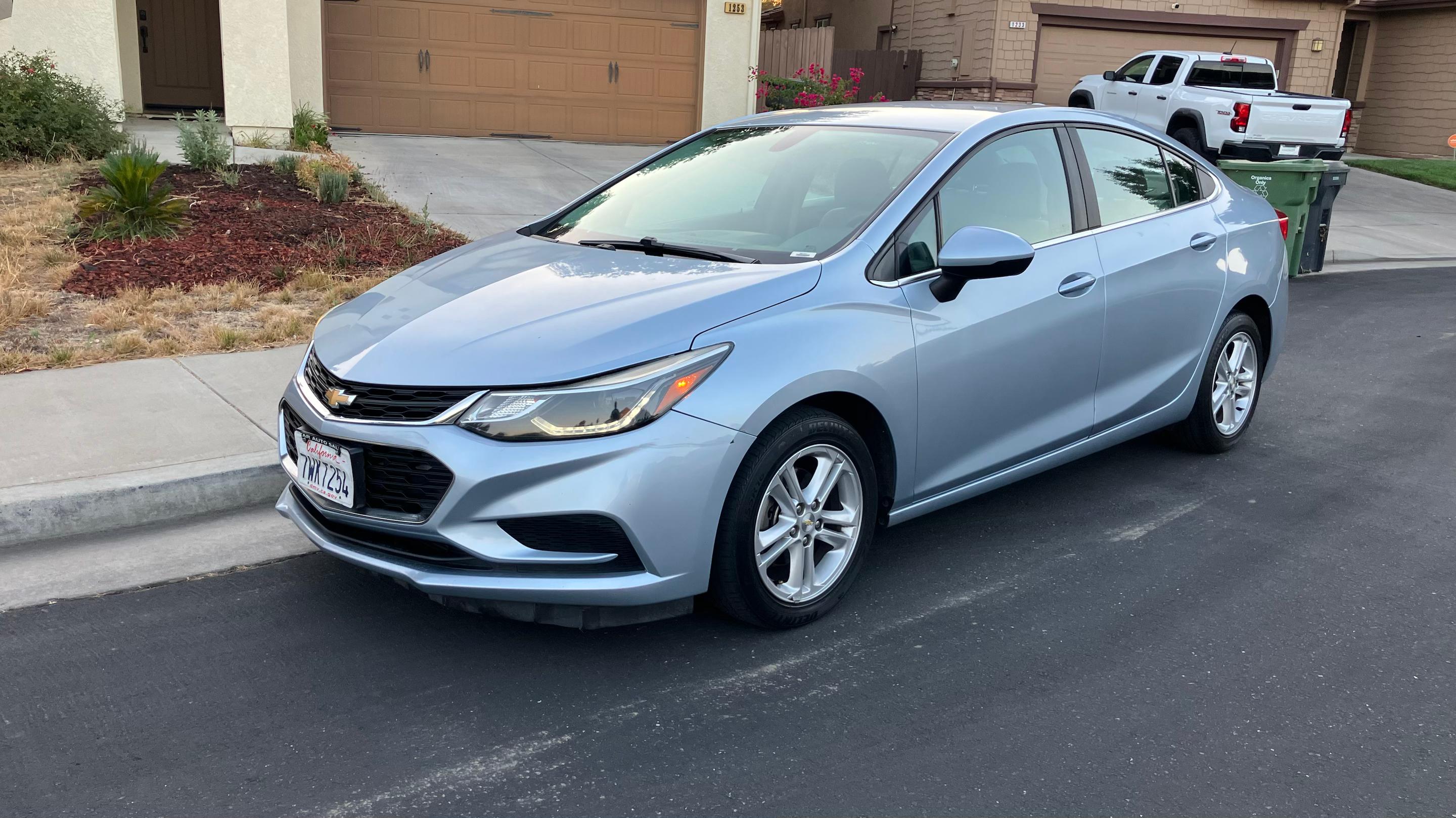 Chevrolet Cruze 2017 in Fresno, CA