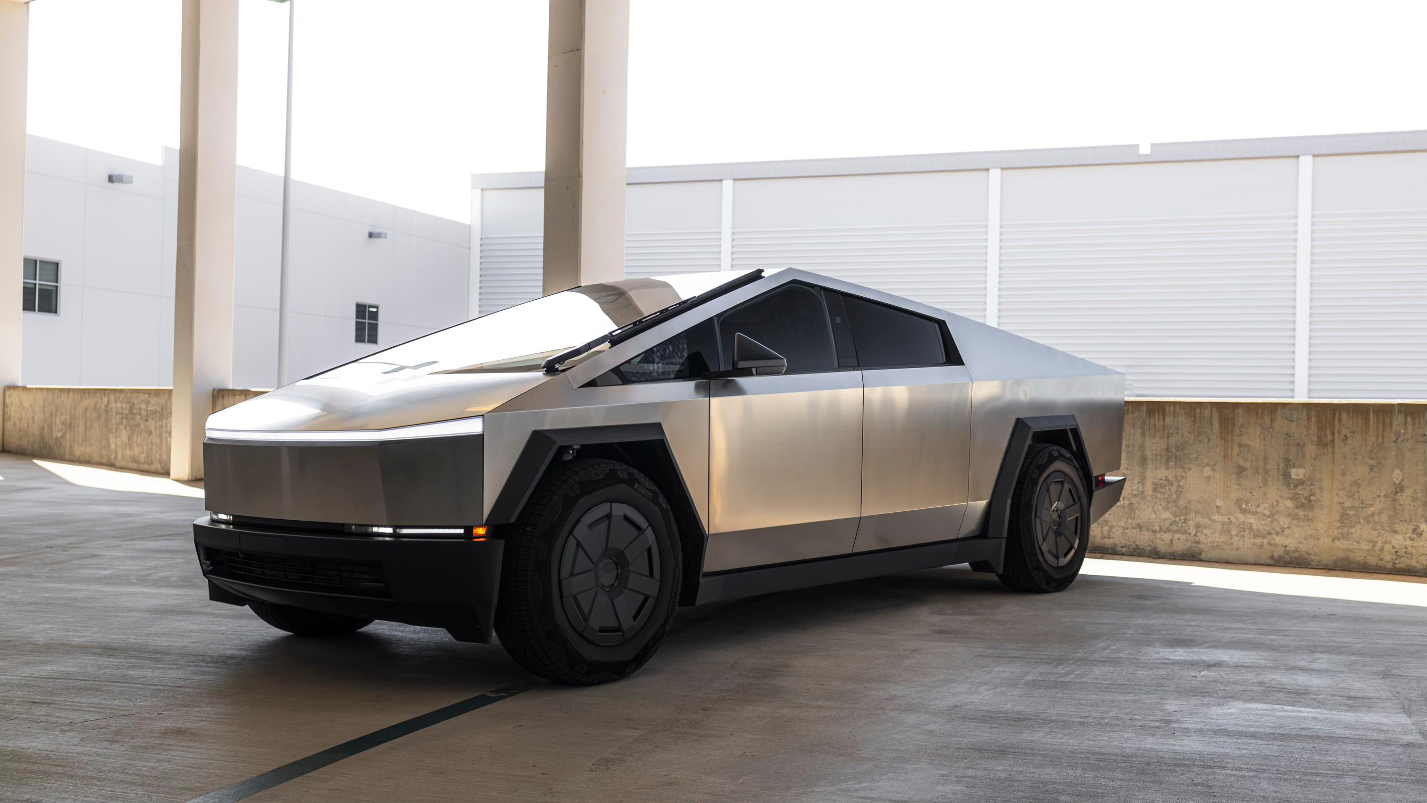 Tesla Cybertruck 2025 in Richardson, TX