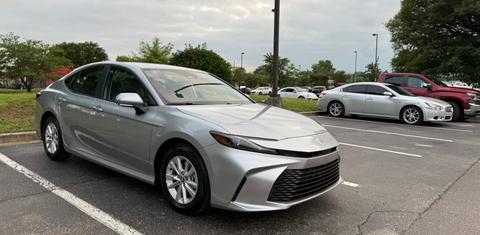 Toyota Camry Hybrid 2025