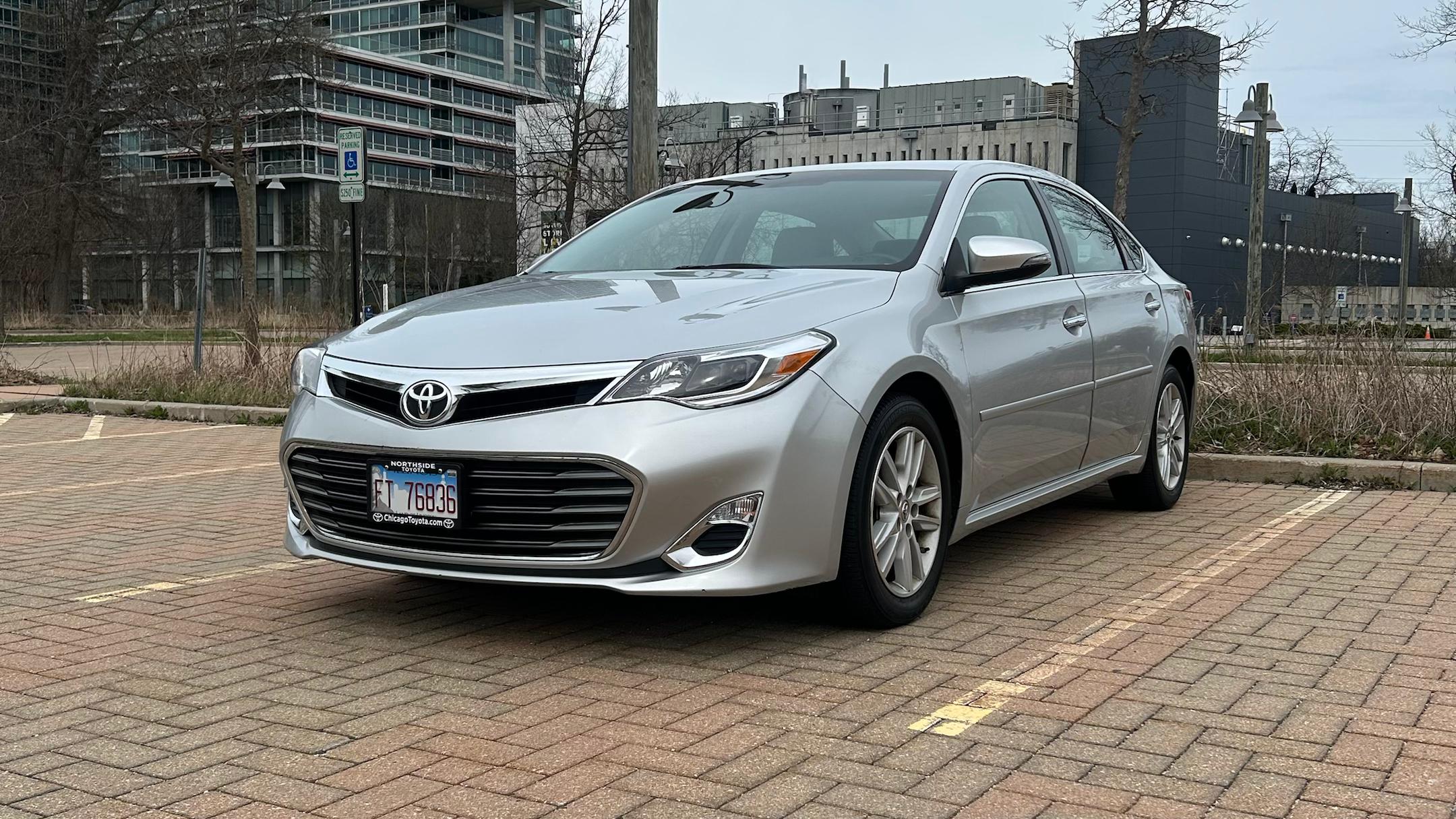 Toyota Avalon 2014 in Skokie, IL