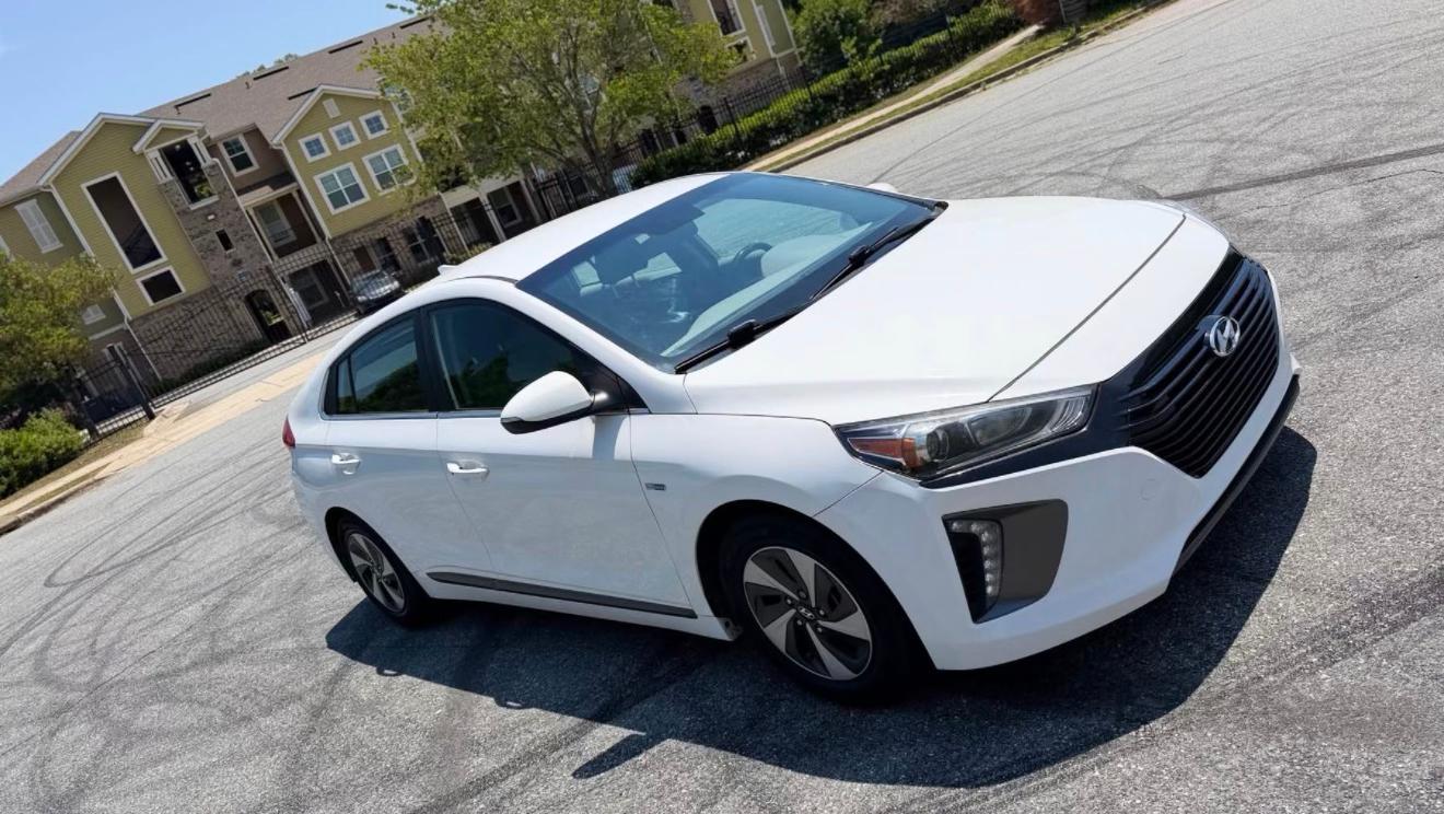 Hyundai Ioniq Hybrid 2018 in High Point, NC