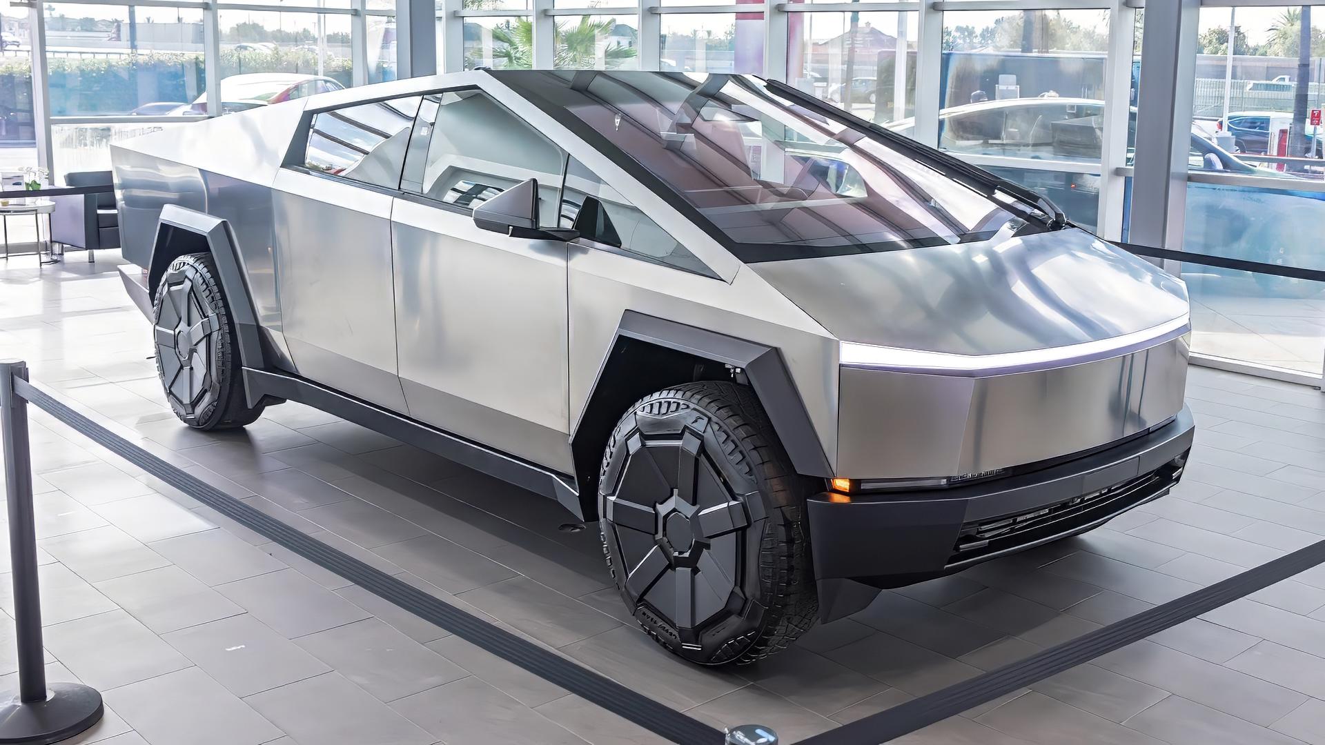 Tesla Cybertruck 2025 in Houston, TX